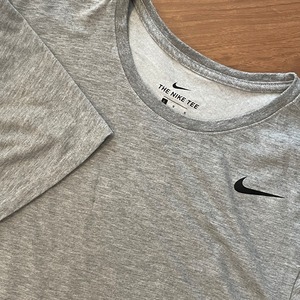 【NIKE】DRY FIT 半袖 Tシャツ ワンポイント スウッシュ L us古着