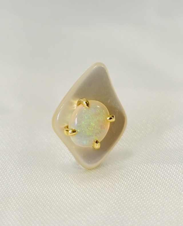 Thalatta pierced(opal)