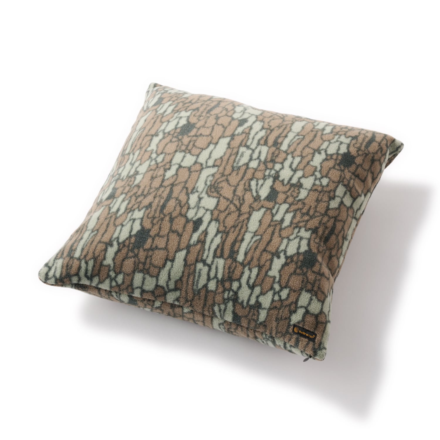 【HELLRAZOR】FLEECE PILLOW(TREBARK)〈国内送料無料〉