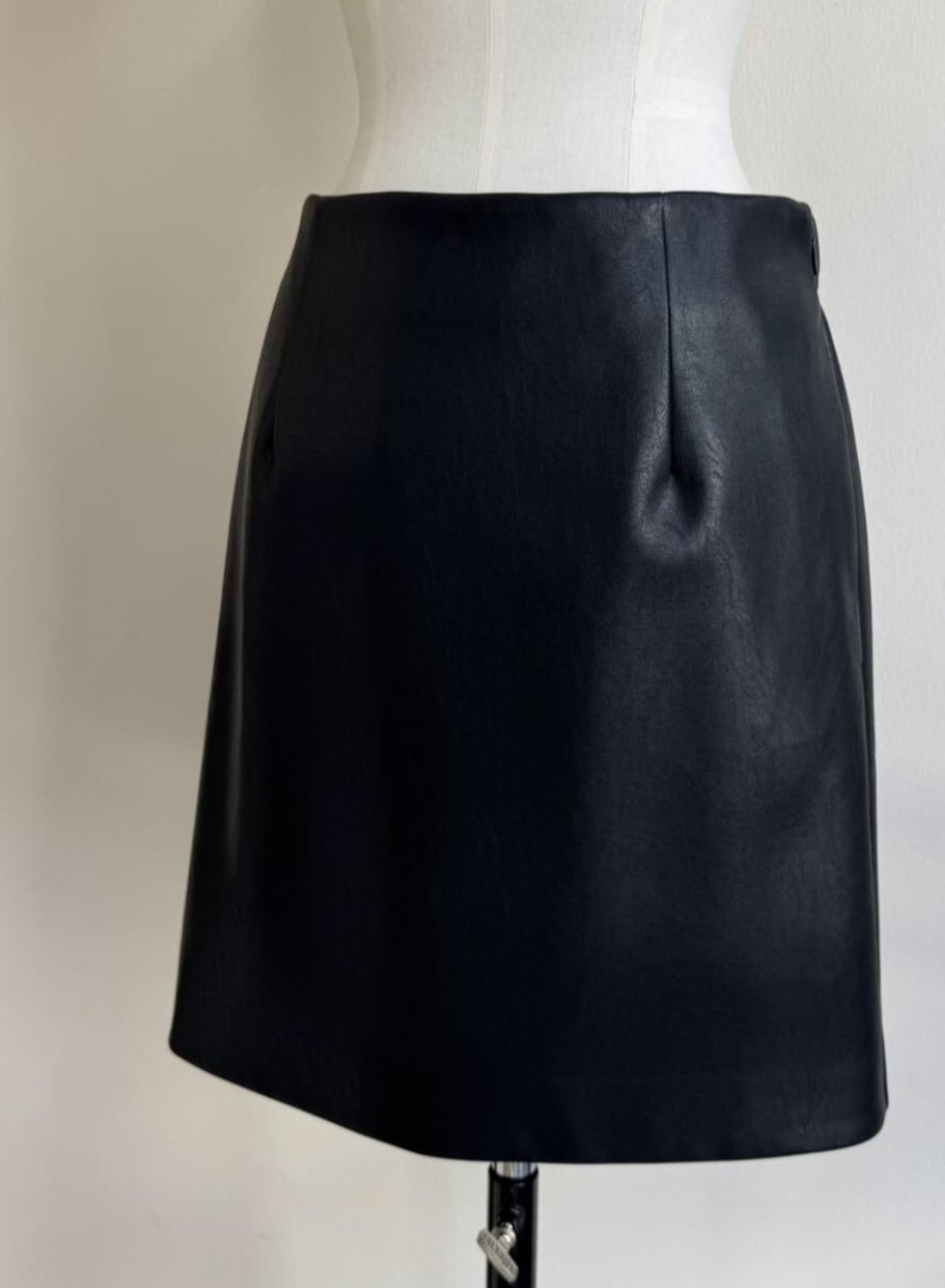 【anana】フェイクレザーミニスカート a89-041