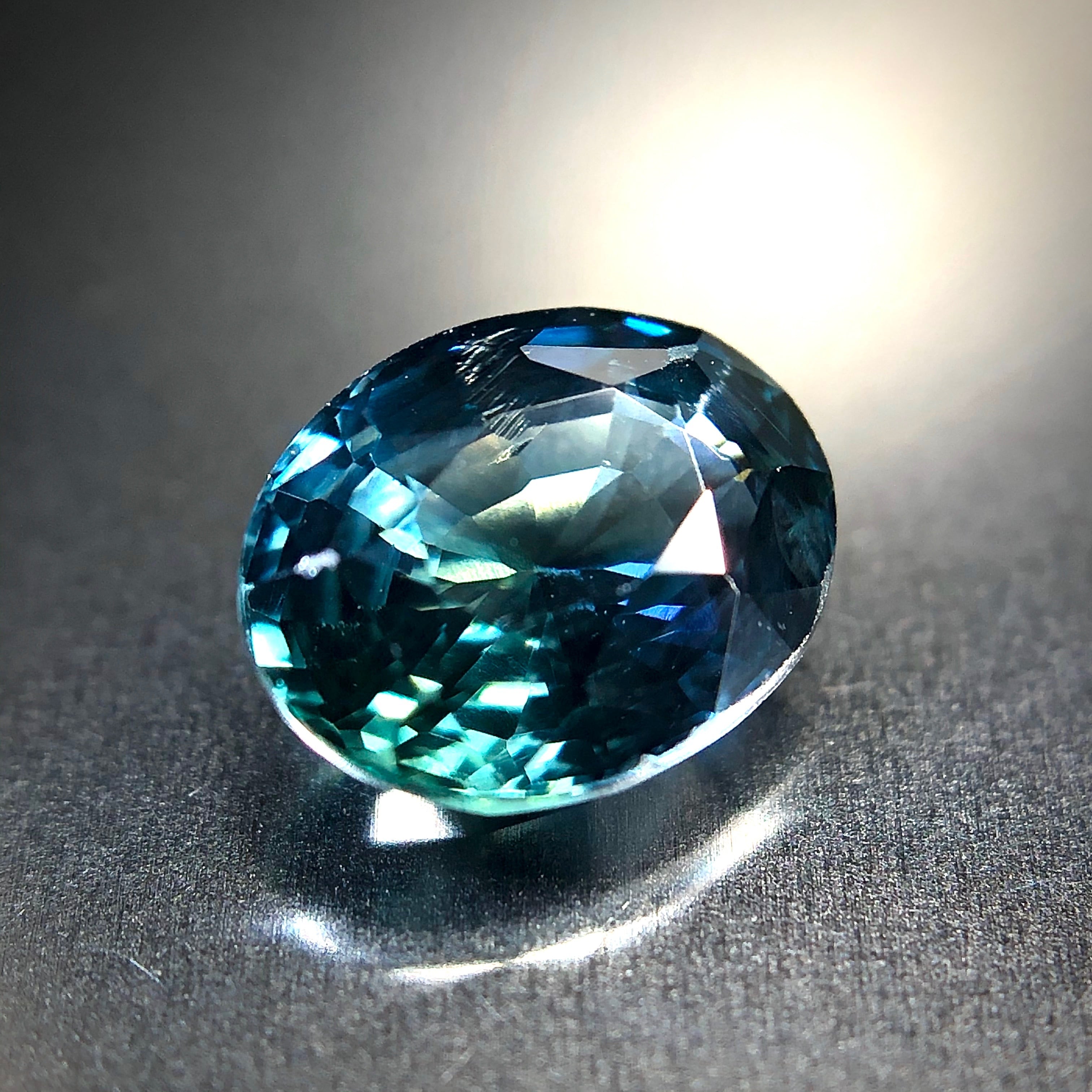 エロティックな"ティールブルー"の輝き 1.2ct 天然ブルーサファイア | Frederick’s Gems&Jewelry powered by  BASE