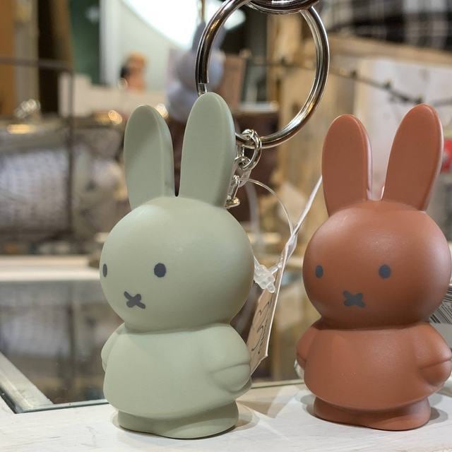 １着でも送料無料】 ミッフィー キーホルダー キーチェーン miffy 日本未発売 タイプ3