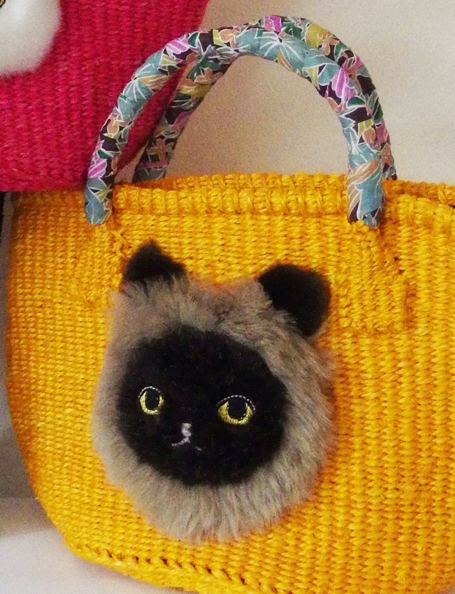 ねこ 刺繍 かごバッグ トートバッグ 猫 C/アメショー ねこ 猫 刺繍 かごバッグ トートバッグ 底ビス付 (C:ブラック