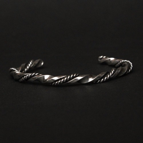 Navajo Vintage Silver Bangle [STERLING] Wire Silver Twisted Design