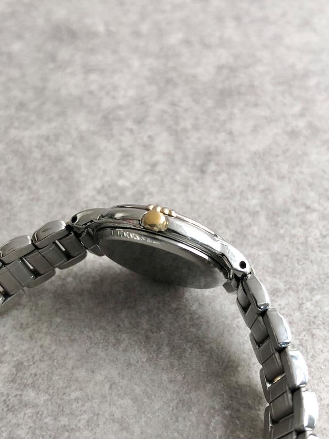Yves Saint Laurent イヴ・サンローラン 腕時計 シルバー×ゴールド ステンレススチール 5930-F91474 TA クォーツ 8u2j4y