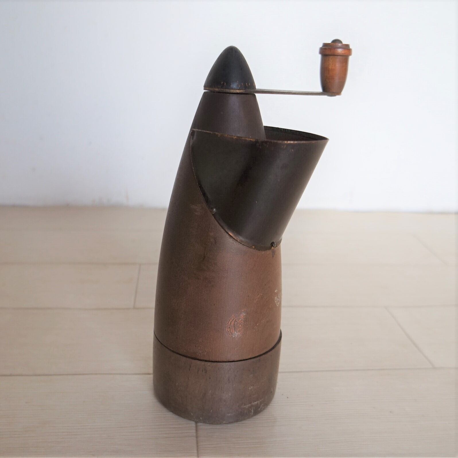 【コレクション 32】砲弾のようなコーヒーミル