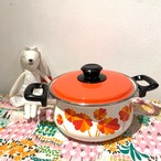 ミッチホーロー  2.4L　ホーロー両手鍋　On the table  サンコーウェアー