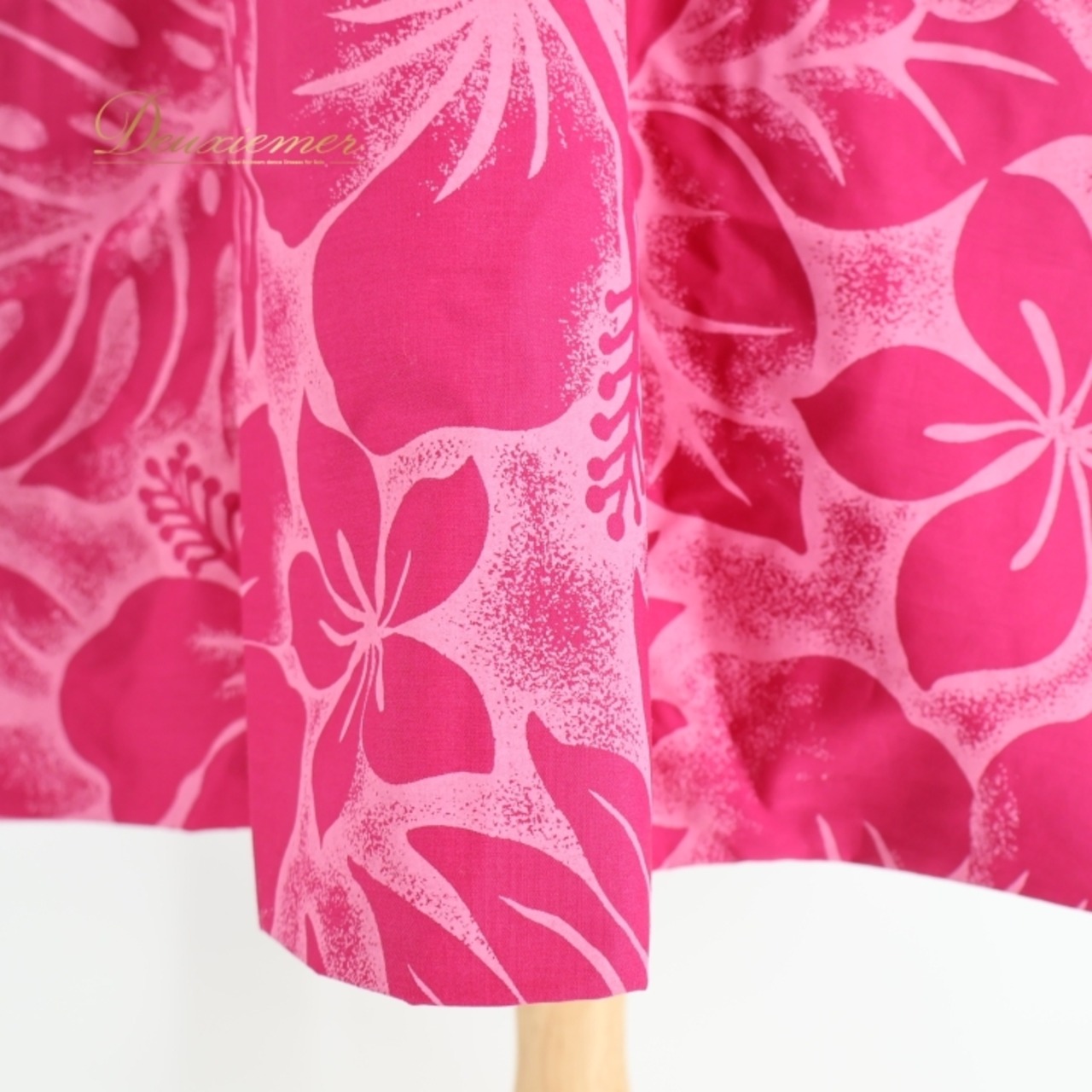 フラダンス 衣装 ワンピース ドレス ピンク系 smart design フラ ダンス ハワイ製 花柄 ハイビスカス柄 半袖 絞り ハワイアン アロハ 鮮やか かわいい 華やか ハワイアンプリント ダンス衣装