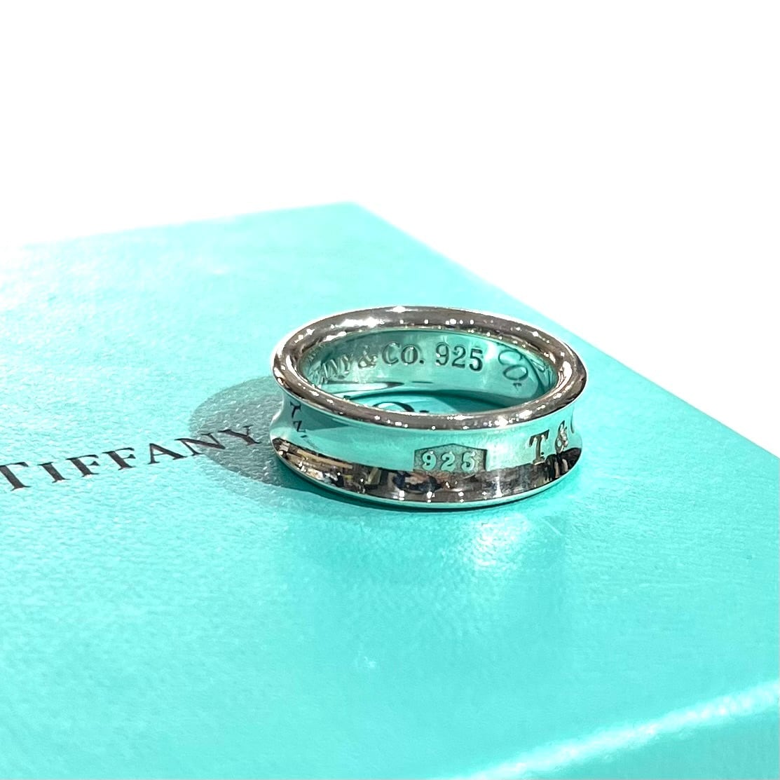 TIFFANY&CO】【15号】1970 ティファニーナローデザインシルバーリング TIFFANY&CO】【15号】1970 ティファニーナローデザインシルバーリング