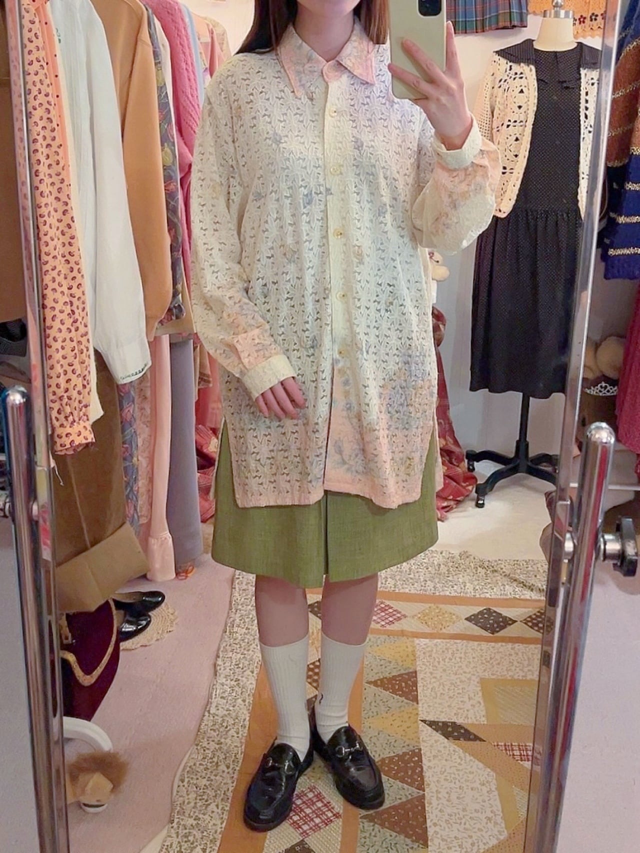 cream gradation flower mesh blouse
