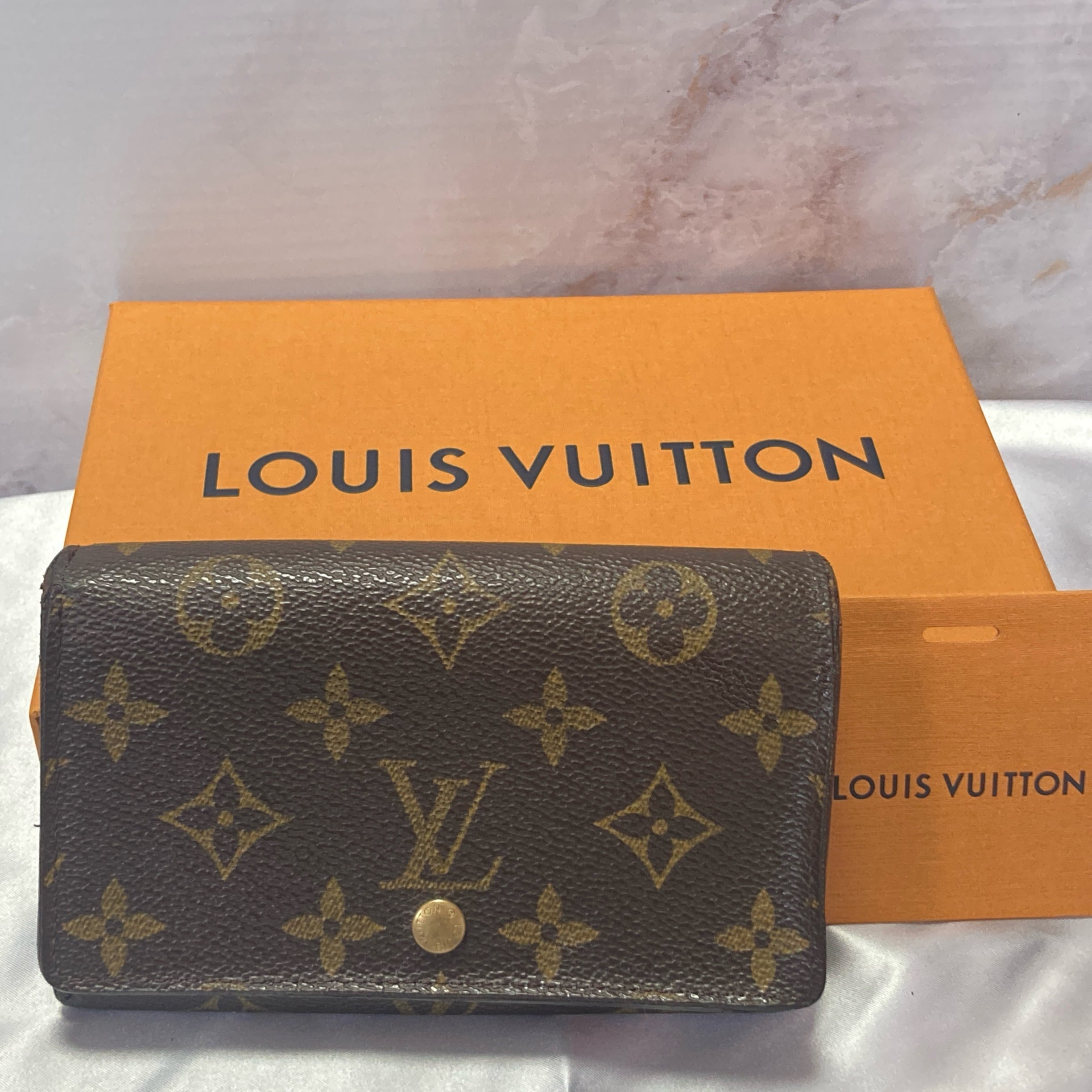 LOUIS VUITTON】ルイヴィトン モノグラム ポルト・モネ・ビエ