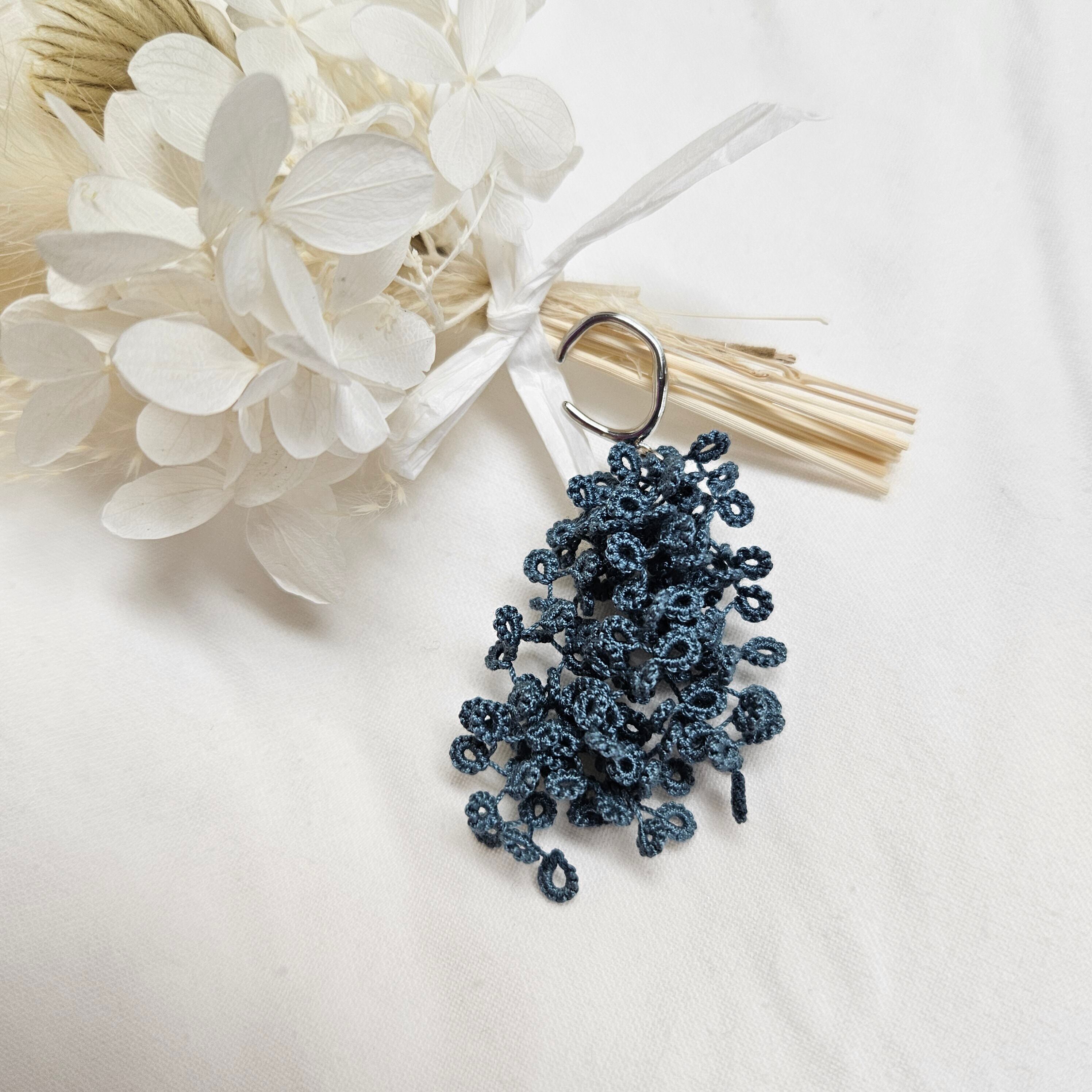 タティングレース : イヤーカフ ネイビー