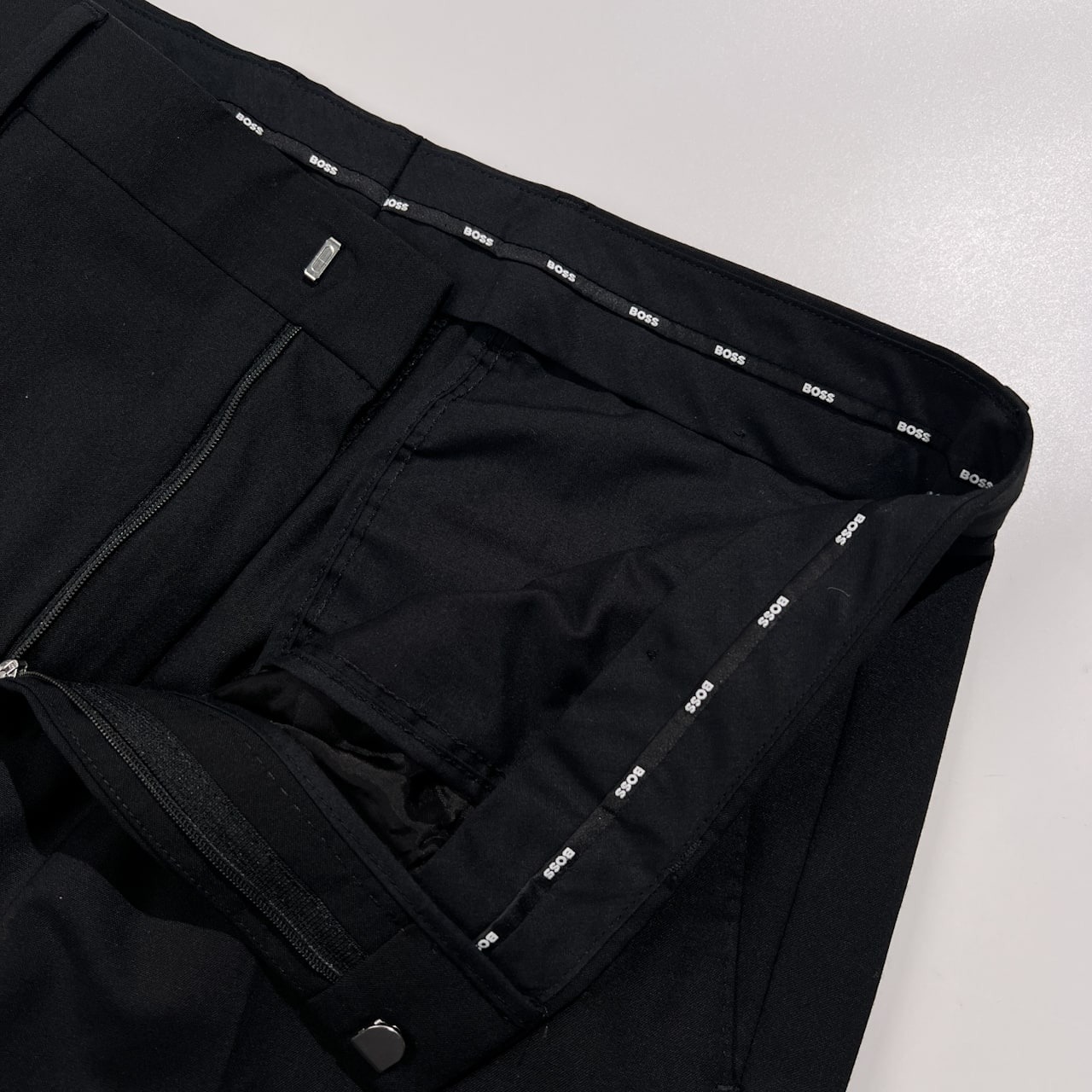 BOSS ボス 現行タグ HUGOBOSS ヒューゴボス セットアップ スーツ サイズ 50 XL /SLIM FIT/スリムフィット/ブラック/上下セット/メンズ