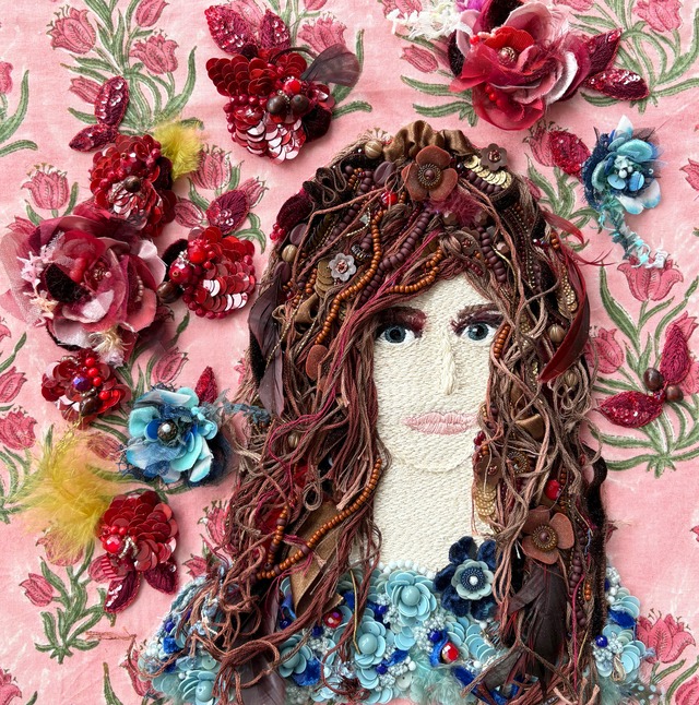 ビーズ刺繍（額装） Framed Bead Embroidery Art　"Crimson flowers"