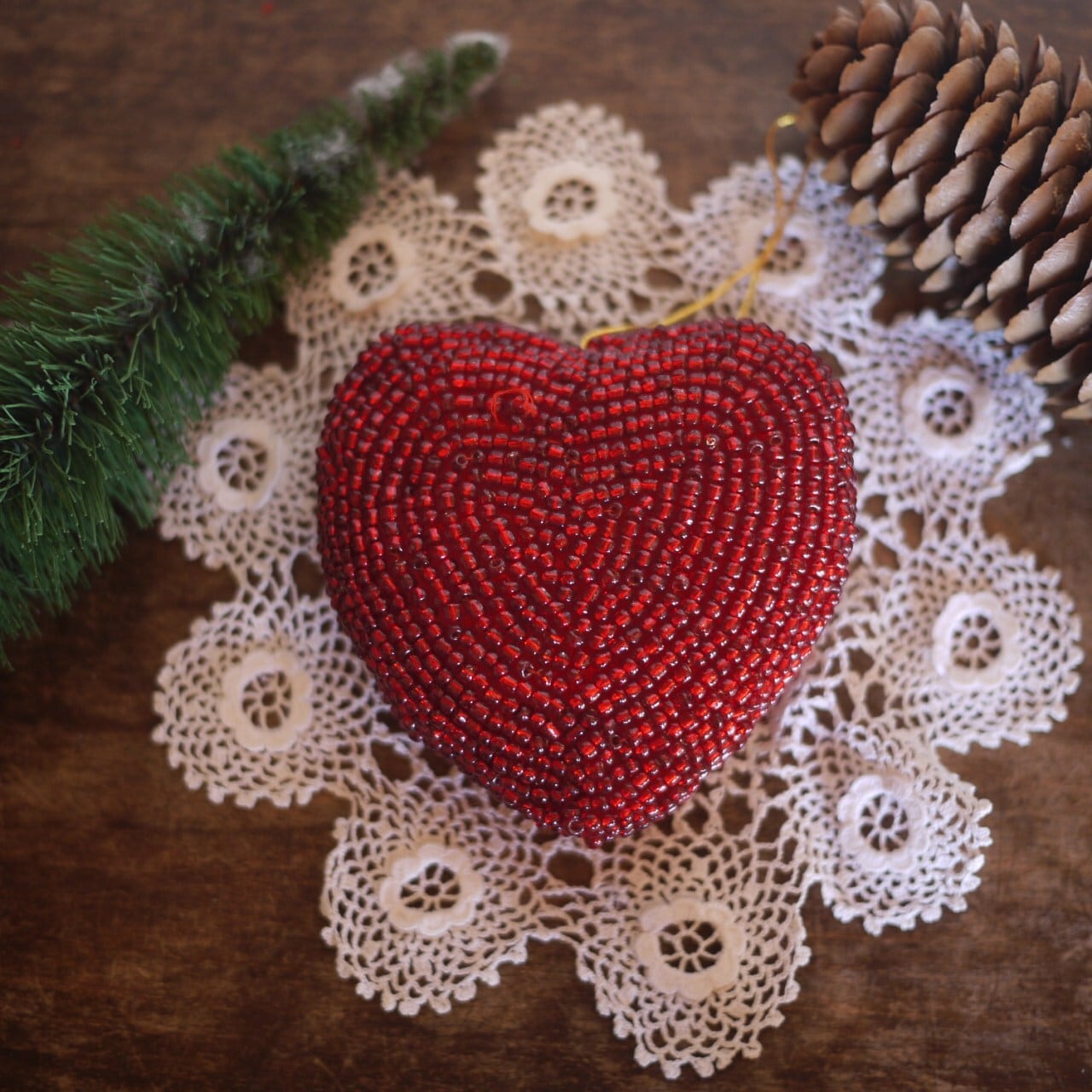 赤いハートのビーズクッション クリスマスオーナメント ドイツ