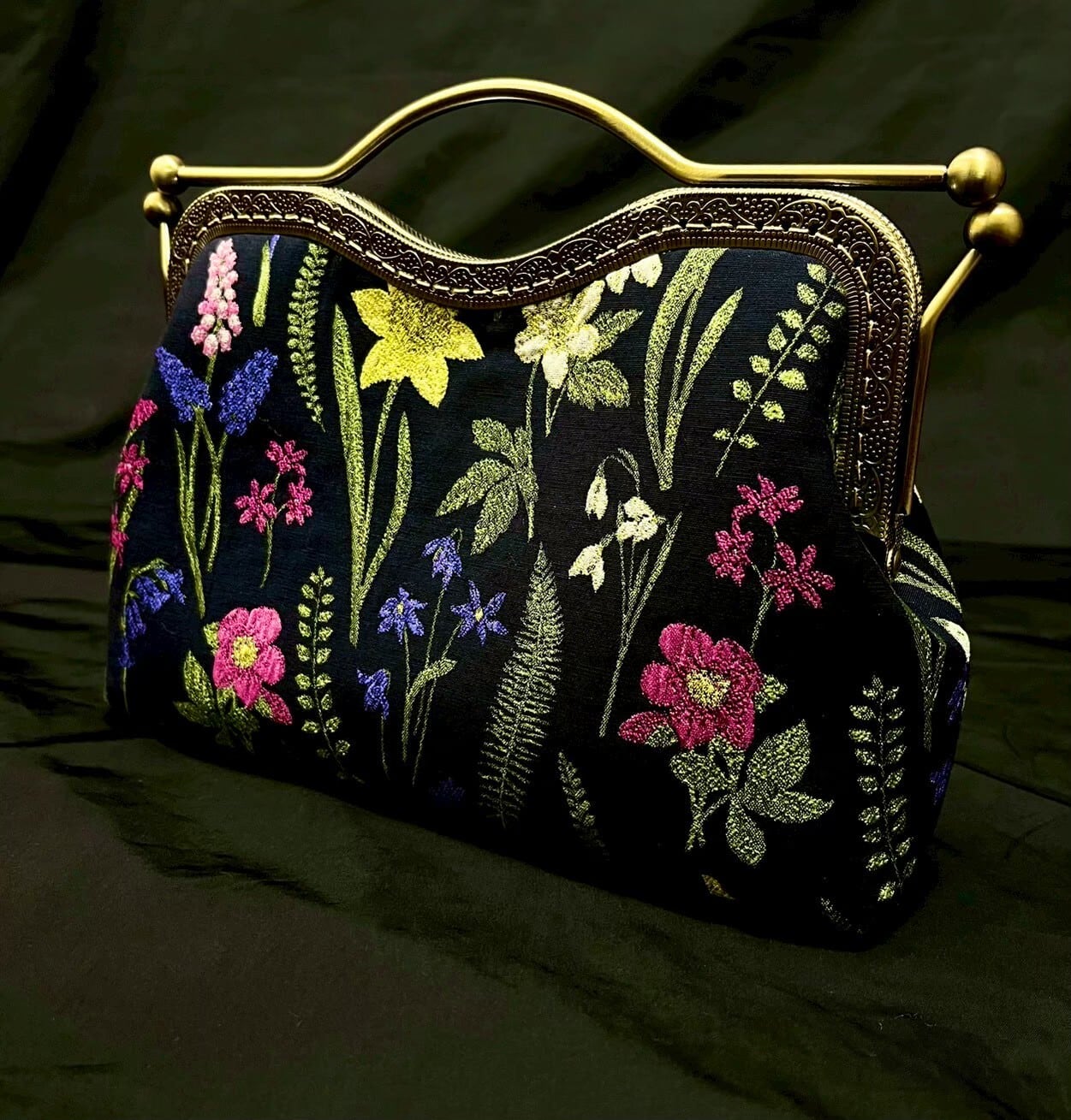 ビーズバッグ ハンドバッグ 和装 総ビーズ 白 ピンク 花柄 がま口 | Pay ID