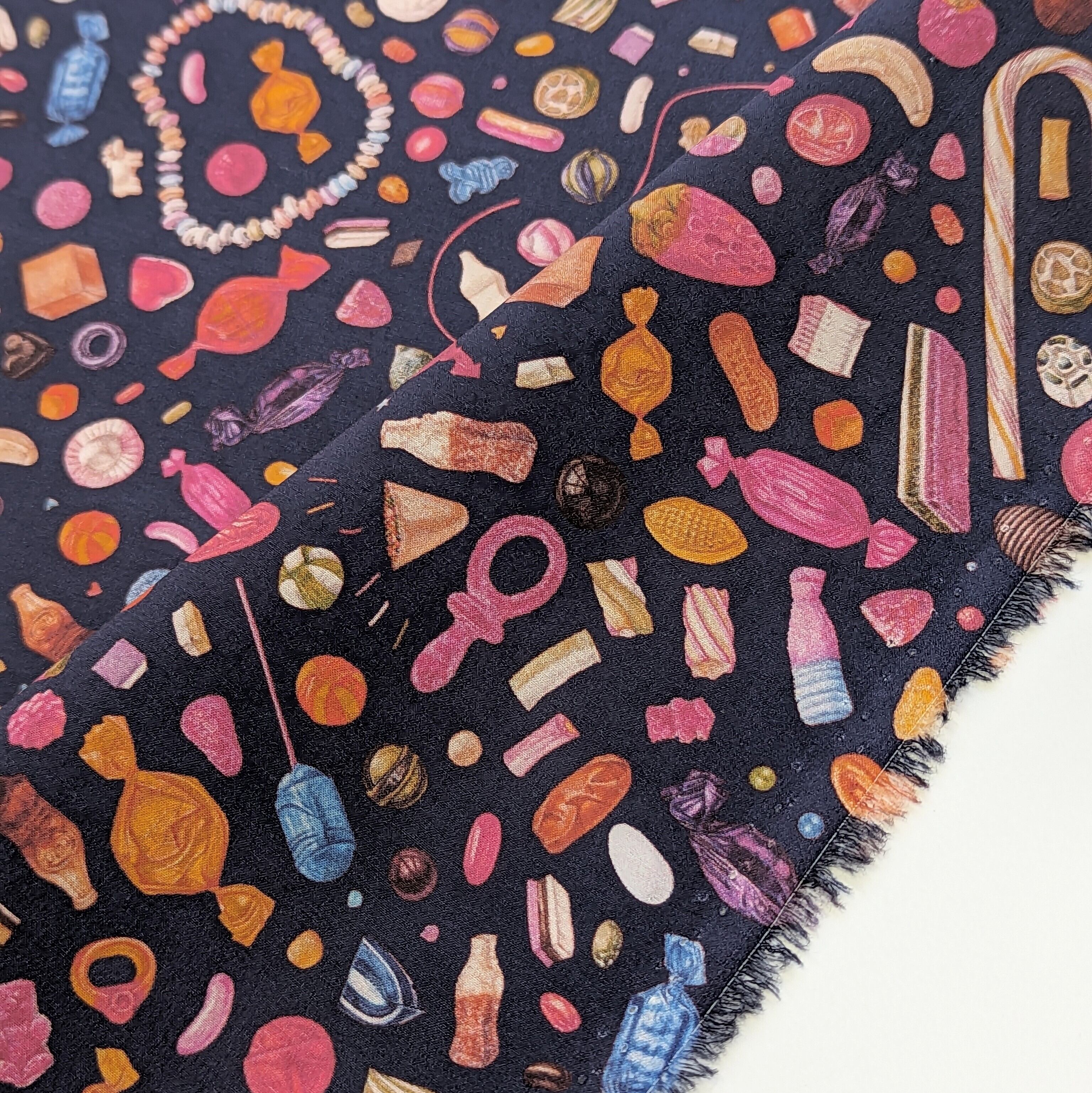 ◆輸入 リバティ LIBERTY タナローン Truly Scrumptious トゥルーリースクランプシャス 約130×50cm