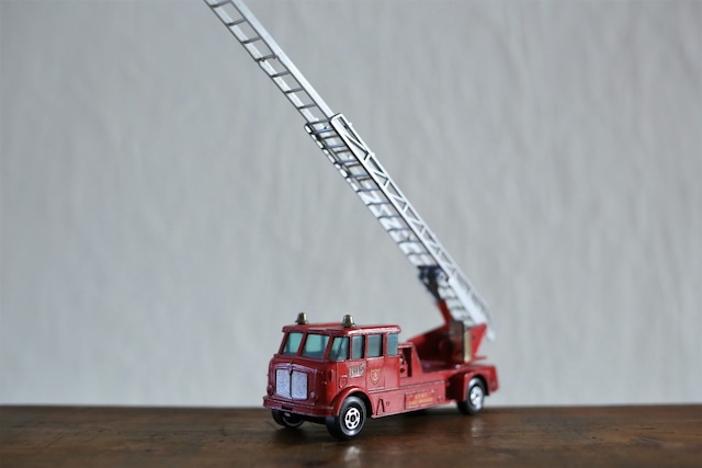 イギリス ヴィンテージ MATCHBOX LESNEY 1971『MERRYWEATHER FIRE ENGINE』N-02841