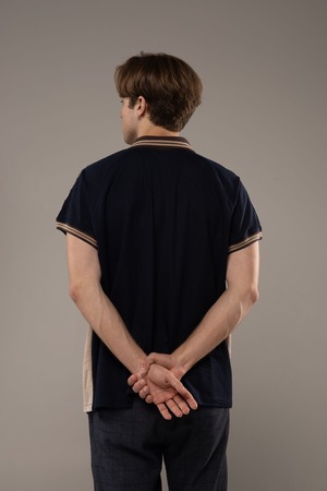 【男女兼用モデル】ウクライナ手刺繍ポロシャツ　Lサイズ