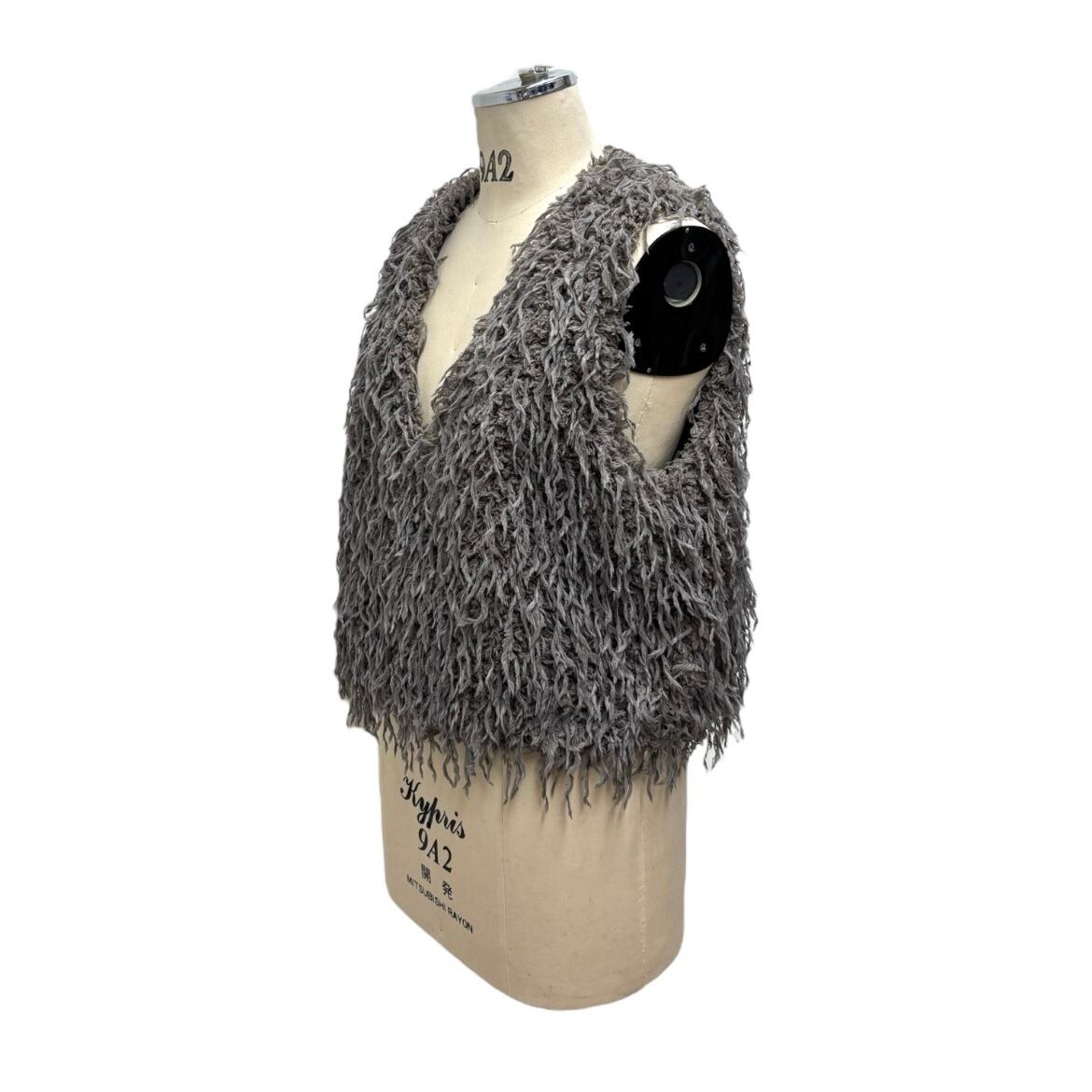 ayane エコフェザーVネックベスト(N) | whispermusee