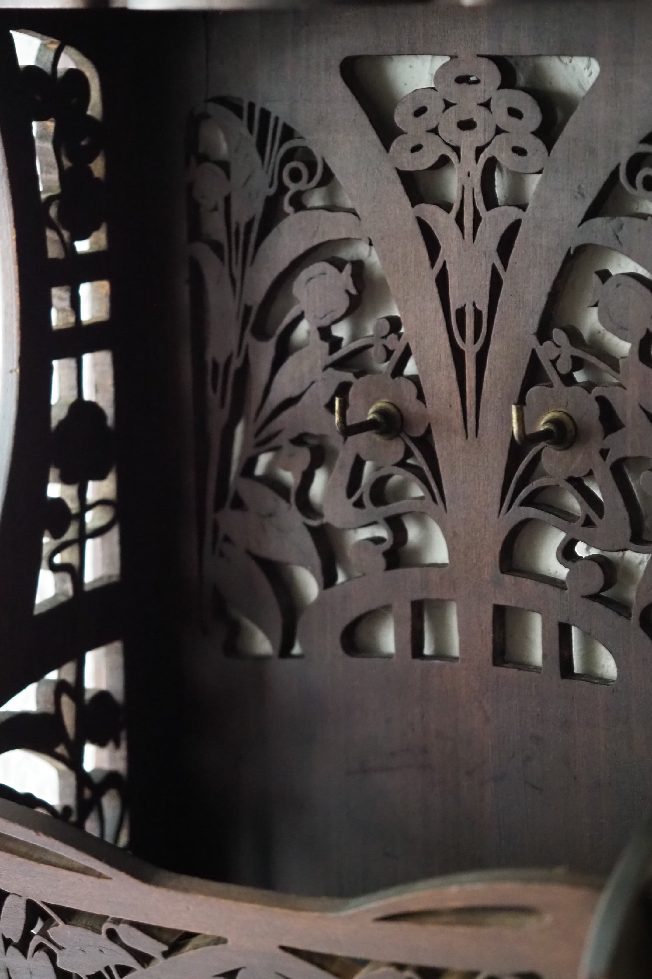 【アンティーク】【未使用】軽井沢彫　レターラック 中古 軽井沢彫り 透かし彫りの桜がかわいらしいレターラック