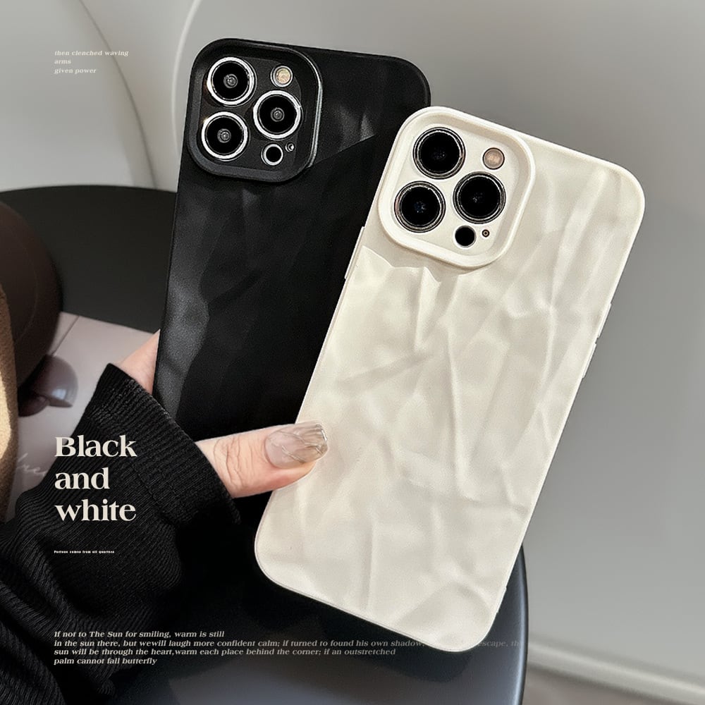 iPhone16e~SEまで対応】しわくちゃデザイン◎高級感 おしゃれ カメラ