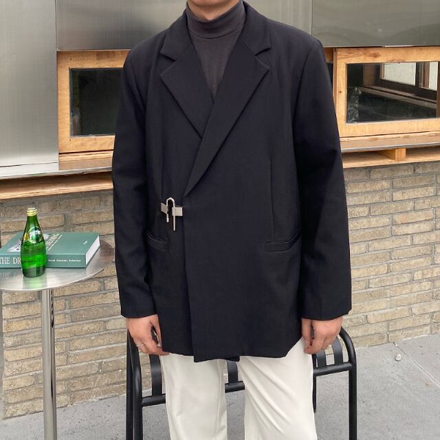 【予約販売】テーラードジャケット 無地 変形 スタイリッシュ ジャケット メンズ シンプル ブラック ブルー ホワイト カジュアル こなれ感 お洒落 韓国トレンド 春 秋 大きいサイズ M/L/XL