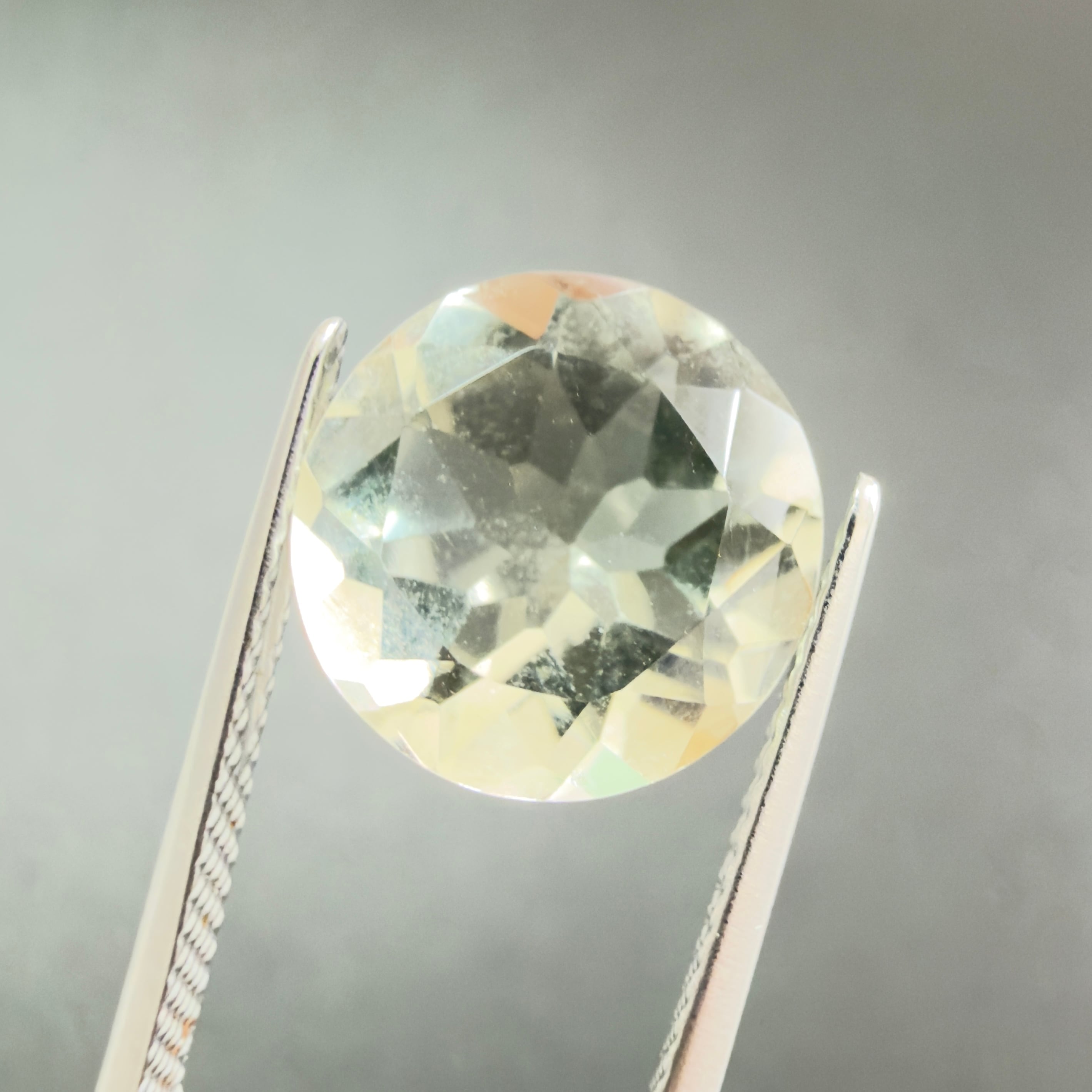 天然石 グリーンクォーツ ルース ブラジル産 グリーンクォーツ】 ルース ブラジル産 4.22ct | たからいしルース