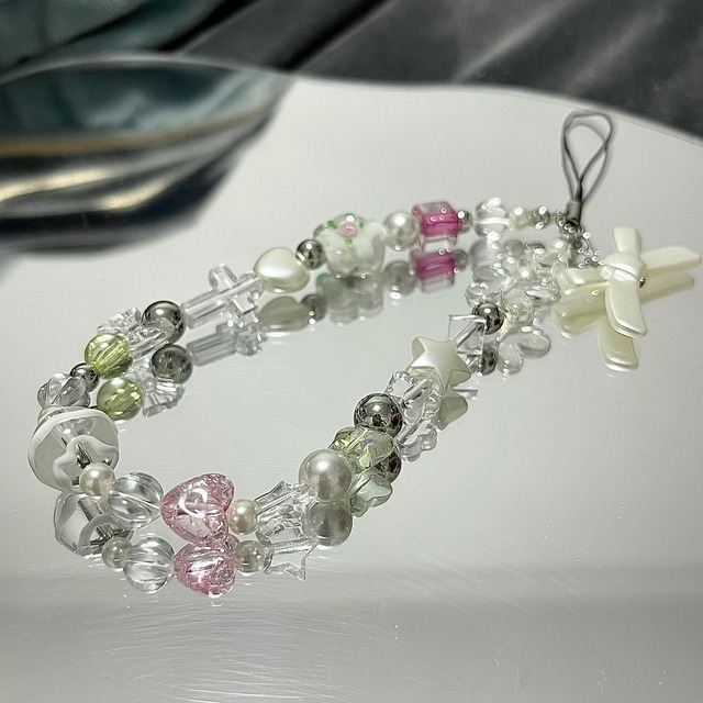 KIKI小花&蝶々のビーズスマホチェーン