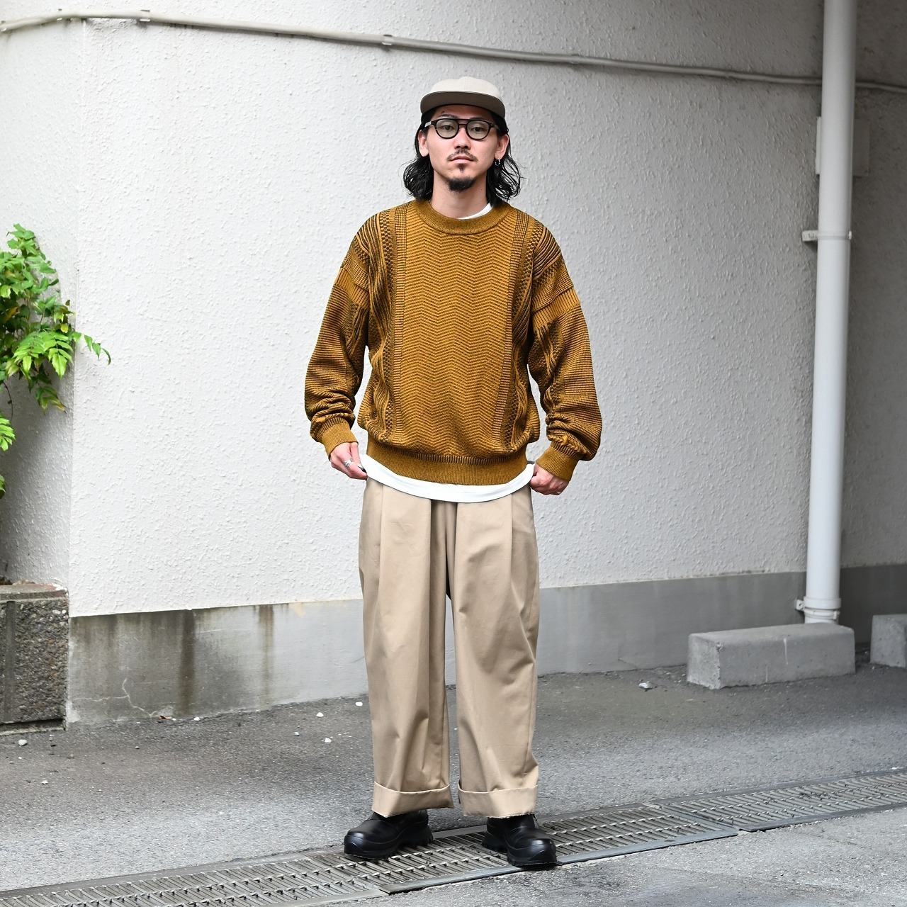 CCU(シーシーユー) レザー、YASHIKI(ヤシキ）ニットコーディネート