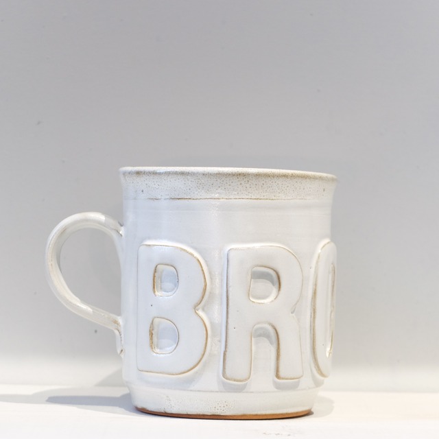 BROWN by 2-tacs＜ブラウインバイツータックス＞BROWN MUG