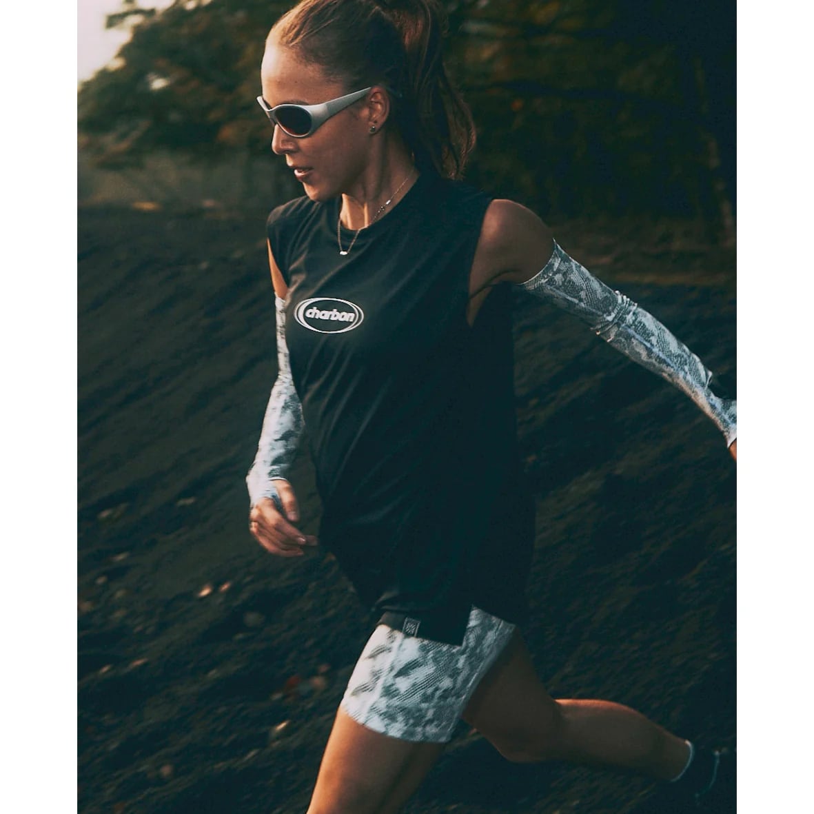 charbon / POLARTEC POWER DRY SLEEVELESS T-SHIRTS (OVAL LOGO BLACK