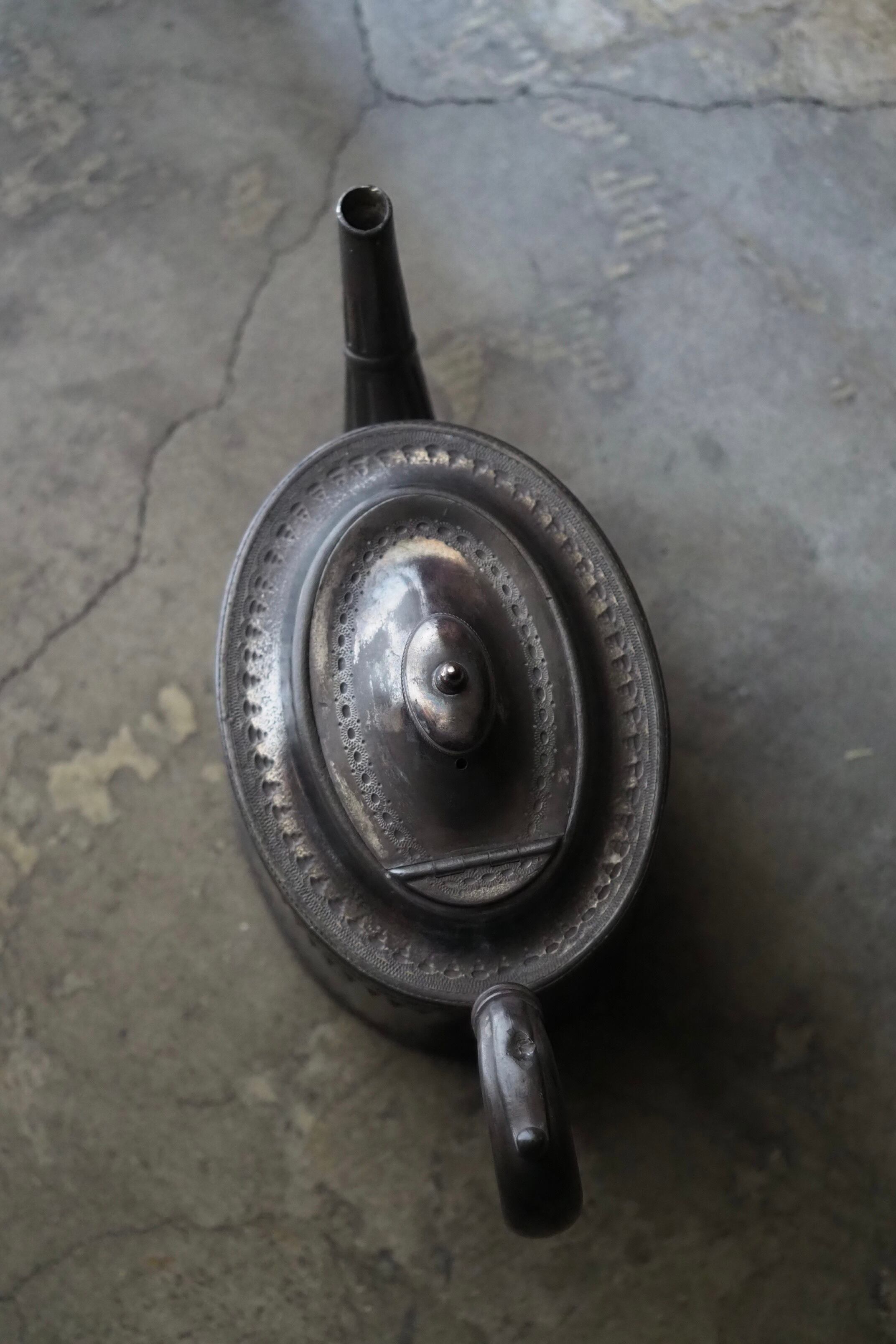 装飾用に、模様入りピューターティーポット-antique pewter tea pot
