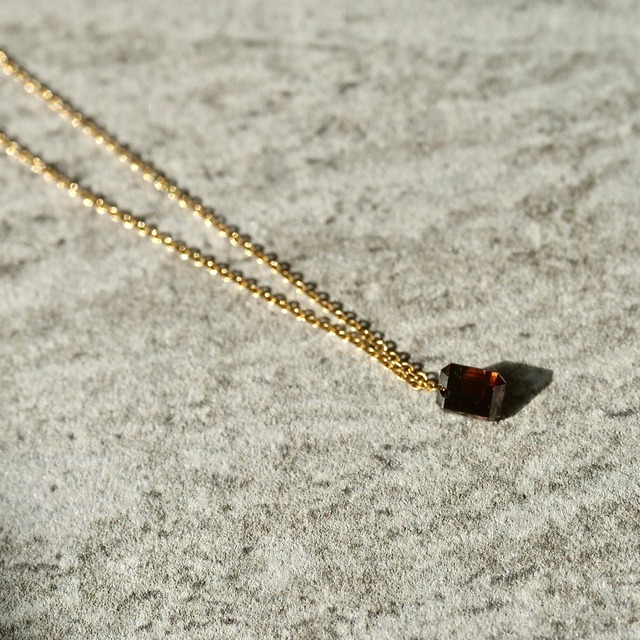 Dark brown diamond necklace
