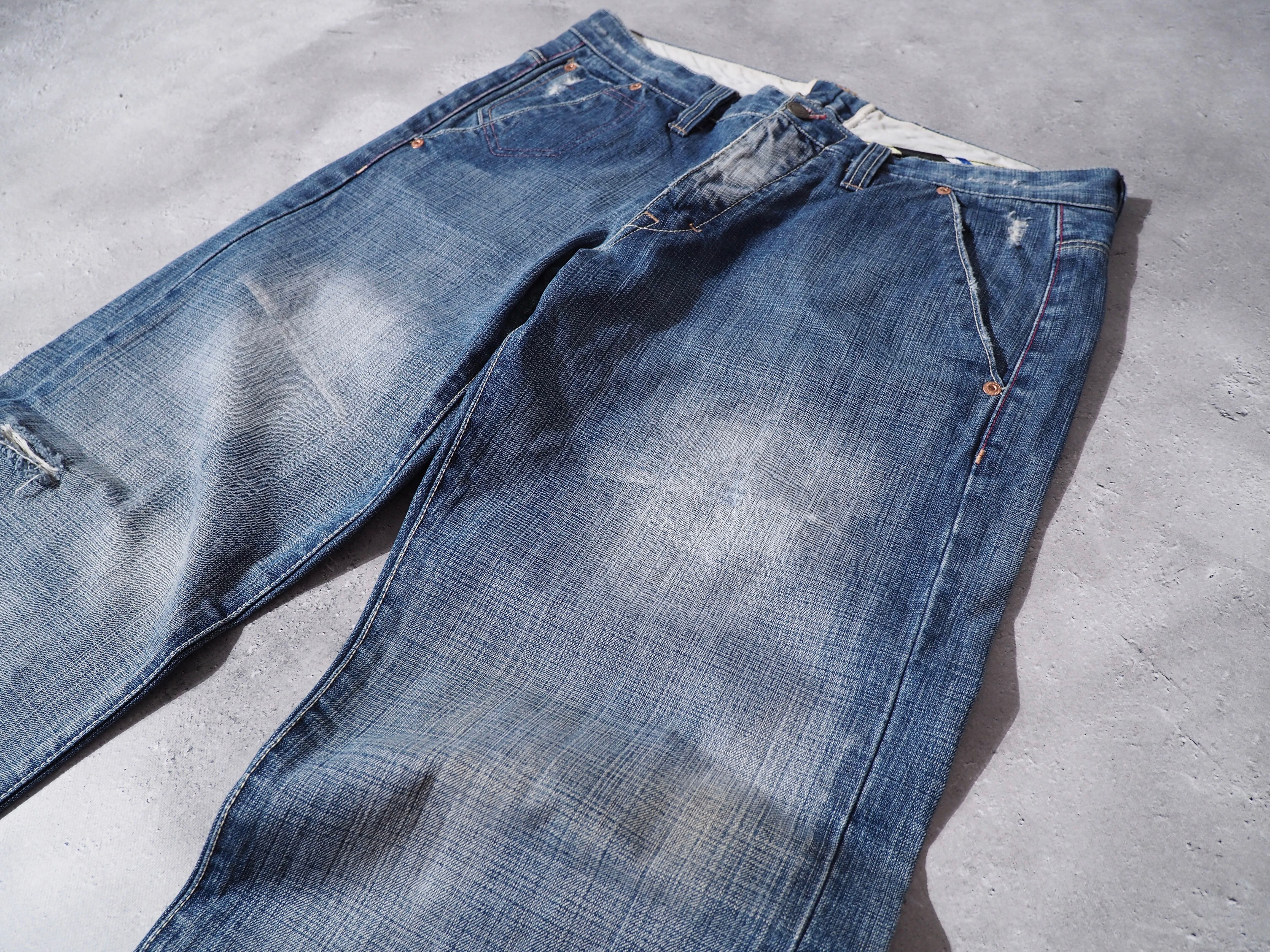 2000s ” Sabisabi deluxe ” green stitch embbossed damage wide denim pants