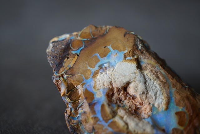 ボルダーオパール  Boulder Opal  989