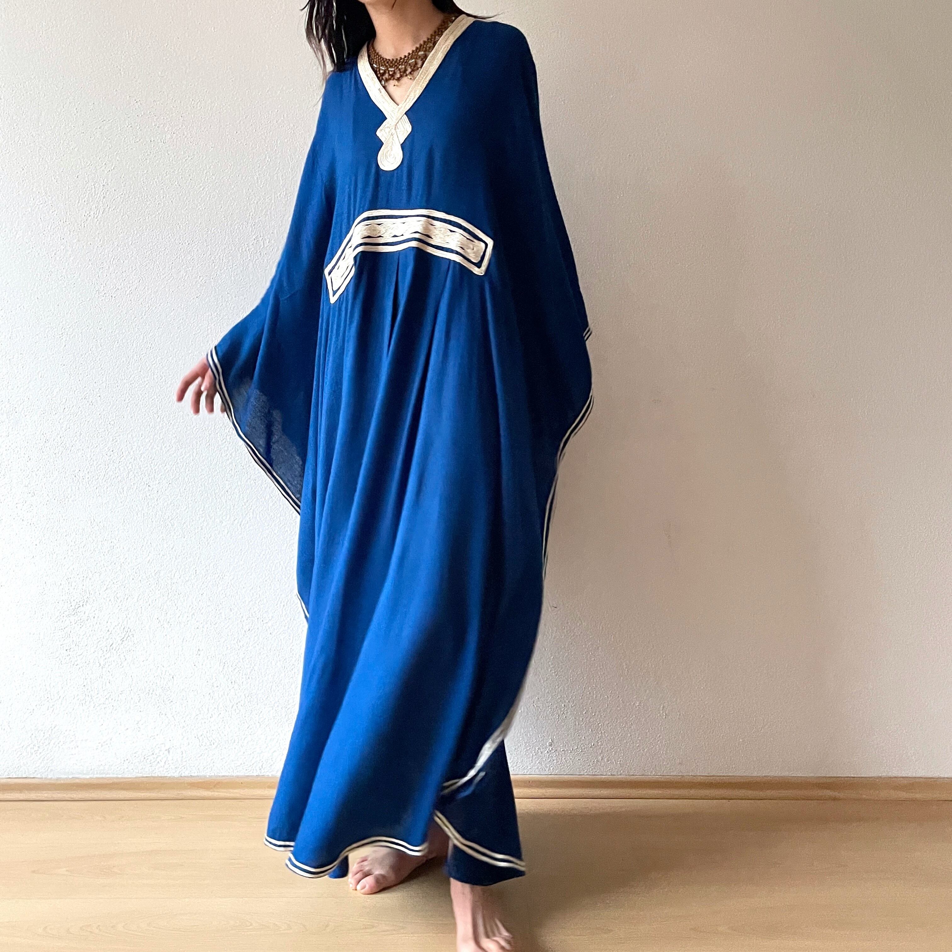 blue and white caftan