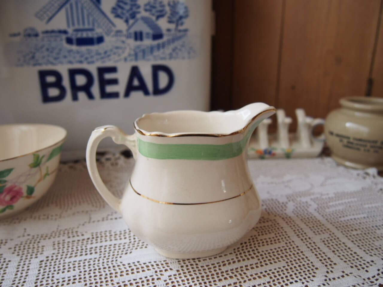 イギリスアンティーク 陶器製クリーマー | Bonny Bee
