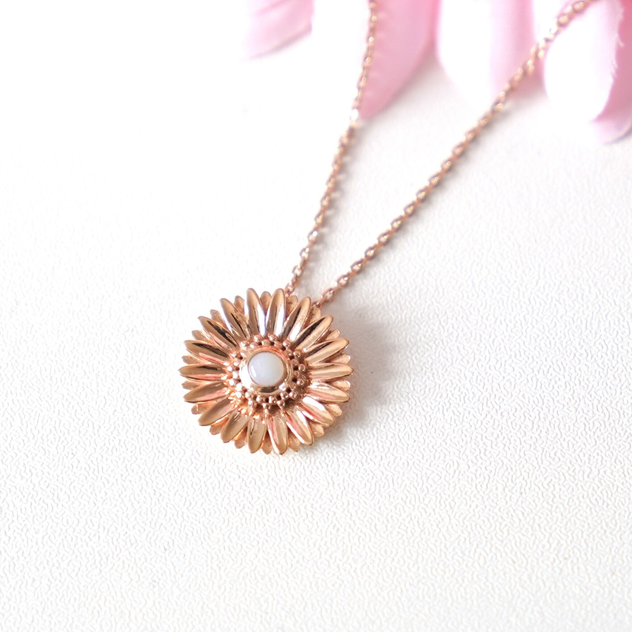【10月誕生石】大輪のガーベラネックレス オパール ピンクゴールド《送料無料》