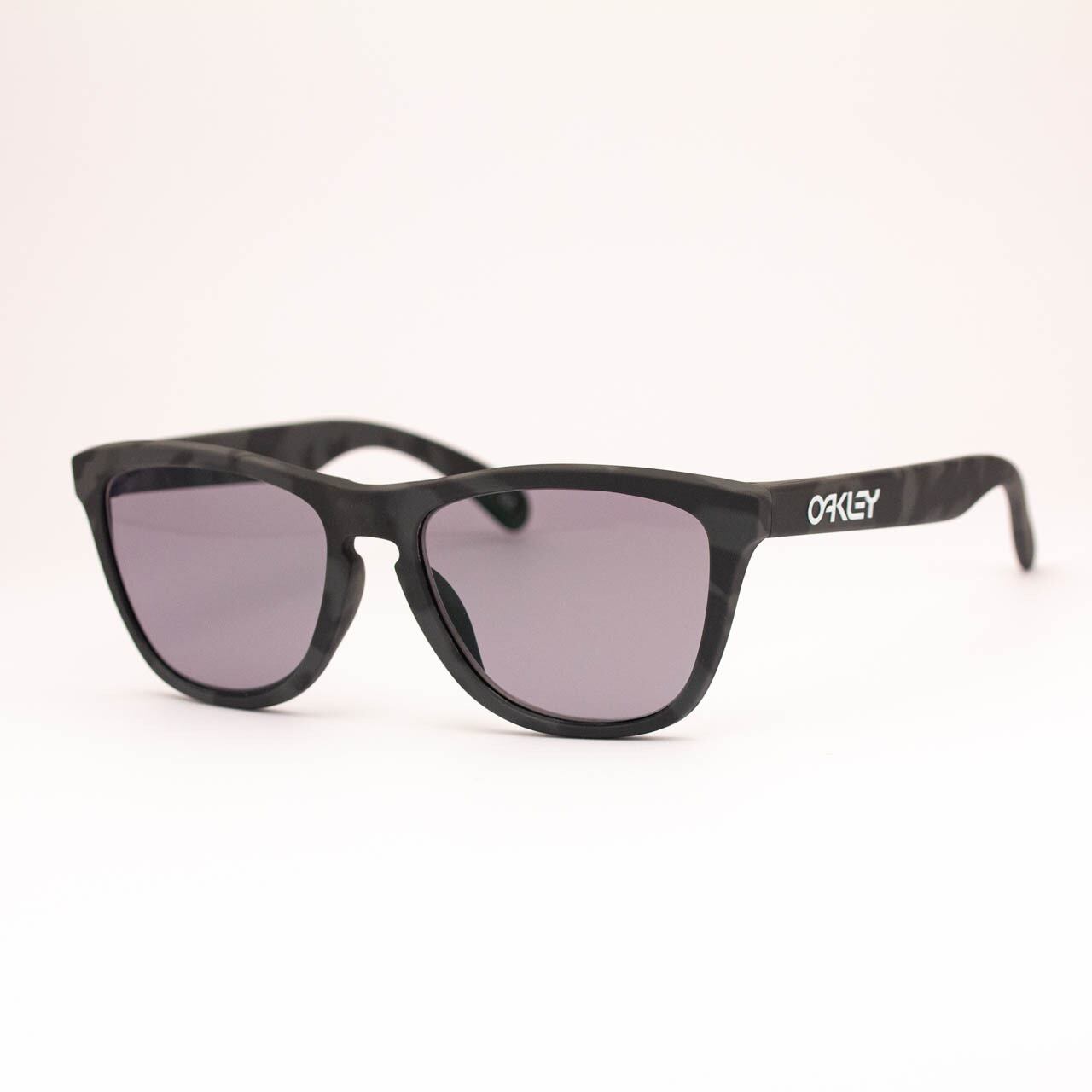 【Kodak PolarMaxPro x OAKLEY "Frogskins"】