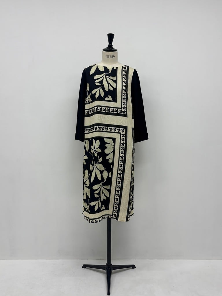 モノトーンパネルワンピース