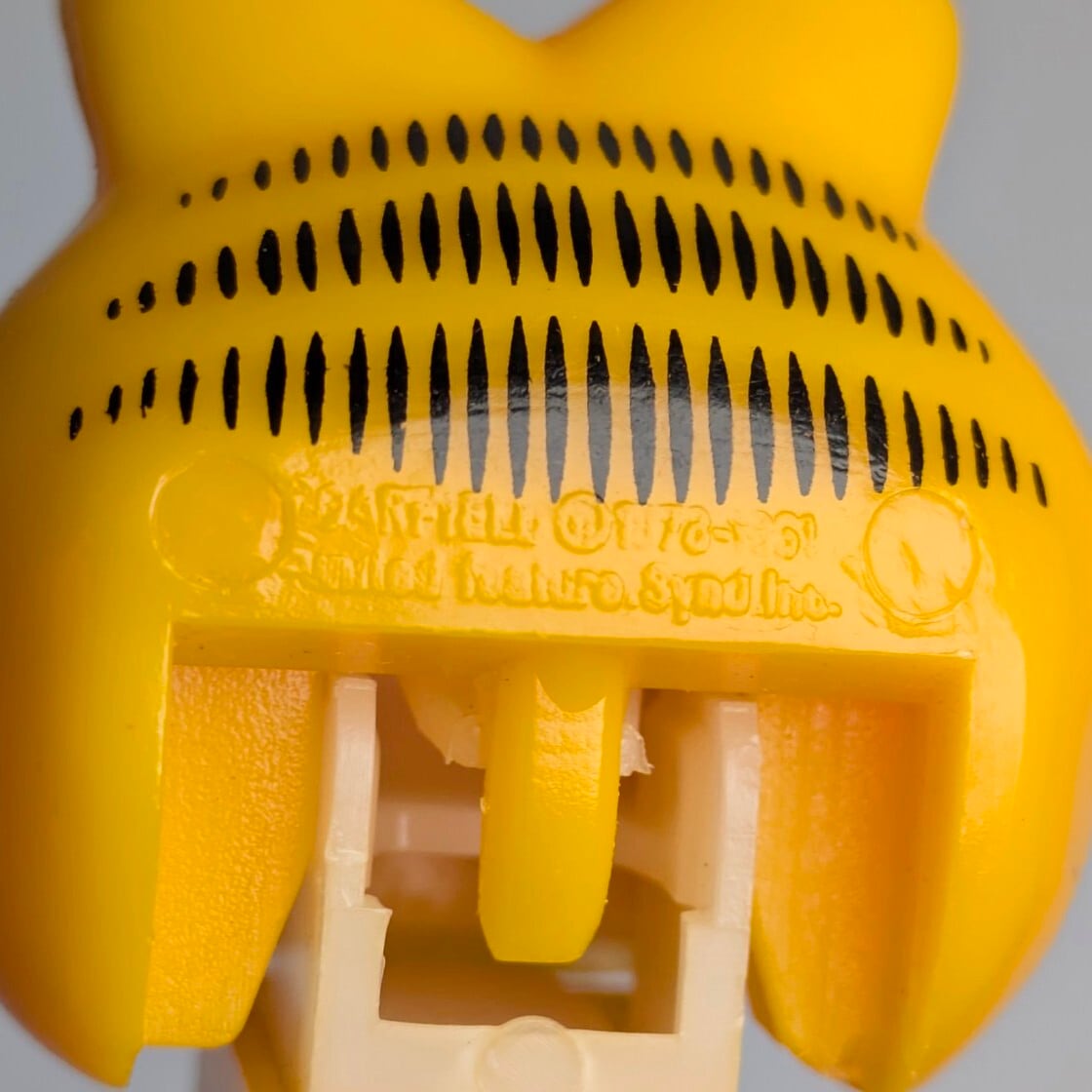 ☆ VINTAGE 90' ☆【 Garfield / ガーフィールド ) 】PEZ / ペッツ 『 ガーフィールド / 半目ver. 』Made in SLOVENIA 〚アメリカン雑貨 アメトイ〛