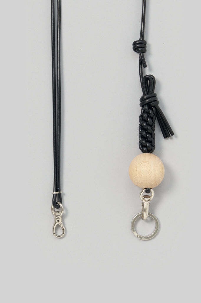 _fot knotシリーズ　スマホストラップ　ウッドボール _Fot - Knot ball_strap ：Greige｜ウッドボール／レザー／オブジェ