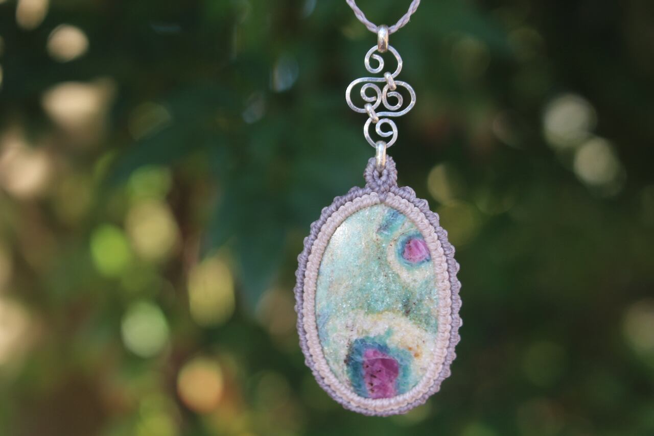 Ruby in Fuchsite silver925 wire work micro macrame pendant