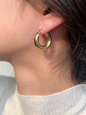 Volume hoop pierce