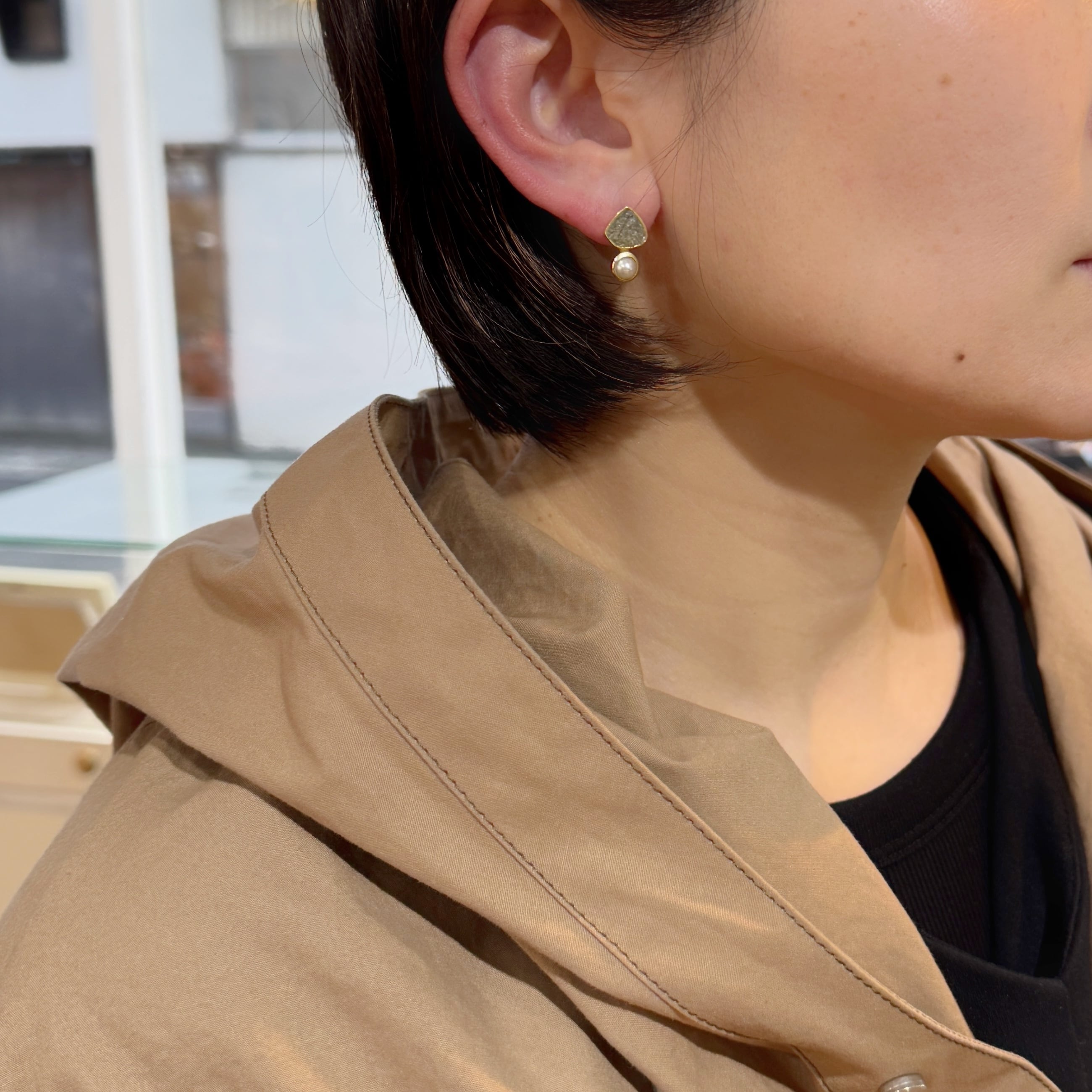 Gold Coating ラフカット ラブラドライト パール スタッドピアス