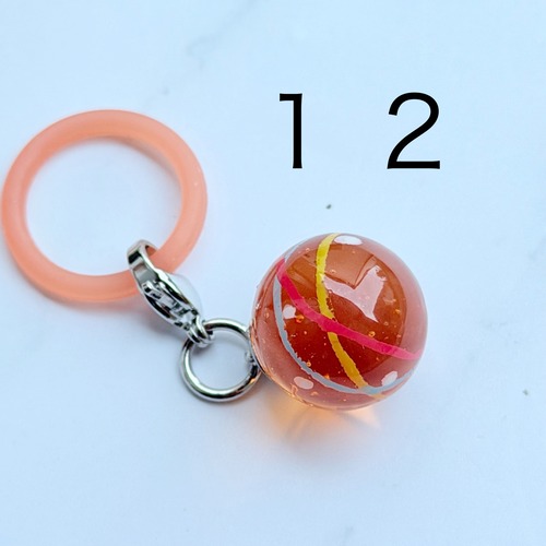 【金具シルバー】まんまる、つやつや、ふたつとない。実物をお届け！レジンヨーヨーチャームャーム✨数量限定