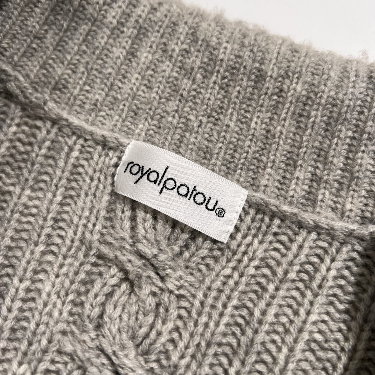 カシミヤ100% ROYAL PATOU ロイヤルパトゥ ケーブル編み ローゲージ カシミア ニット カーディガン /レディース/グレー系