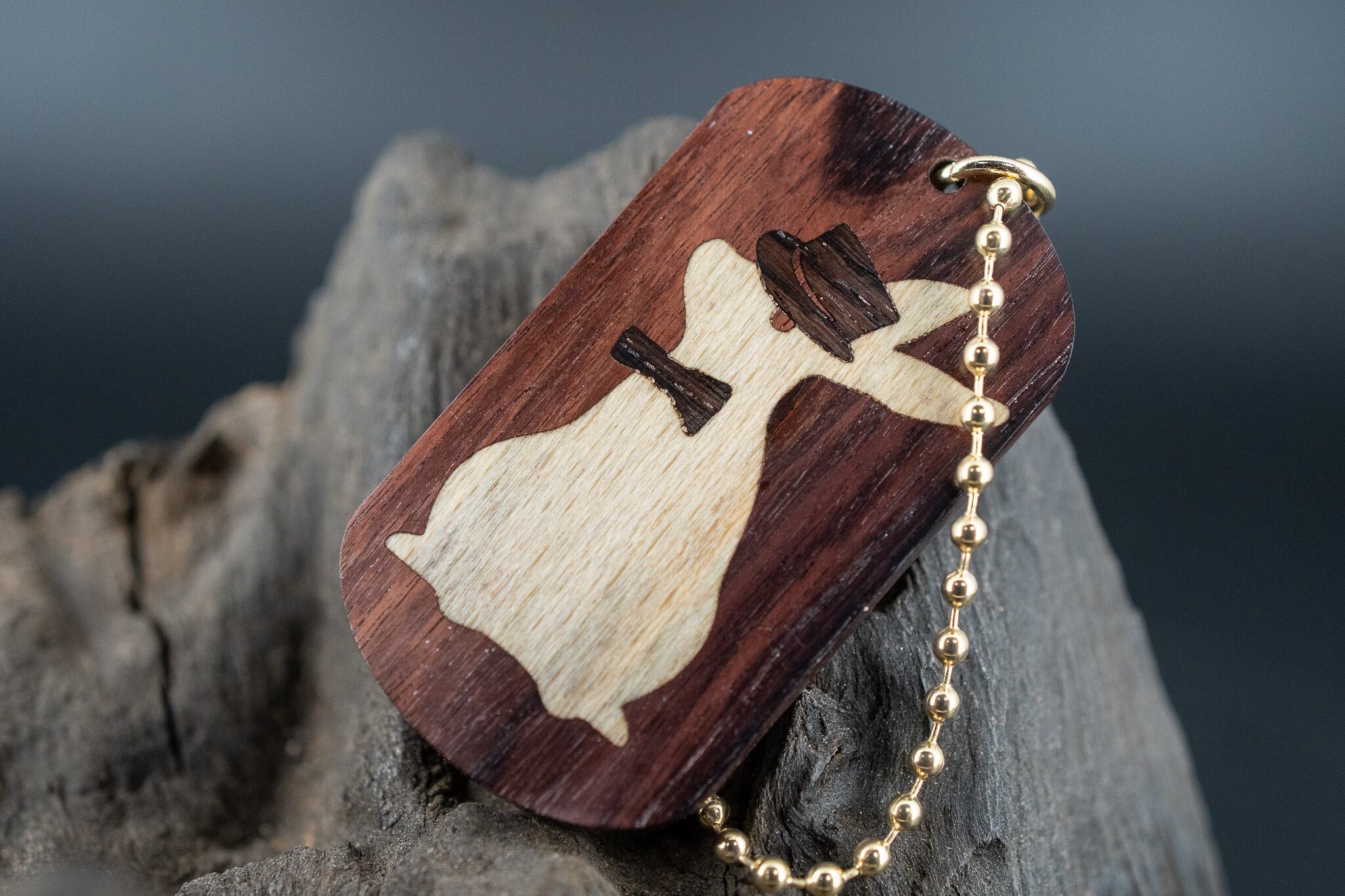 【王室御用達 】キングウッド ドッグタグ 象嵌 三月ウサギ