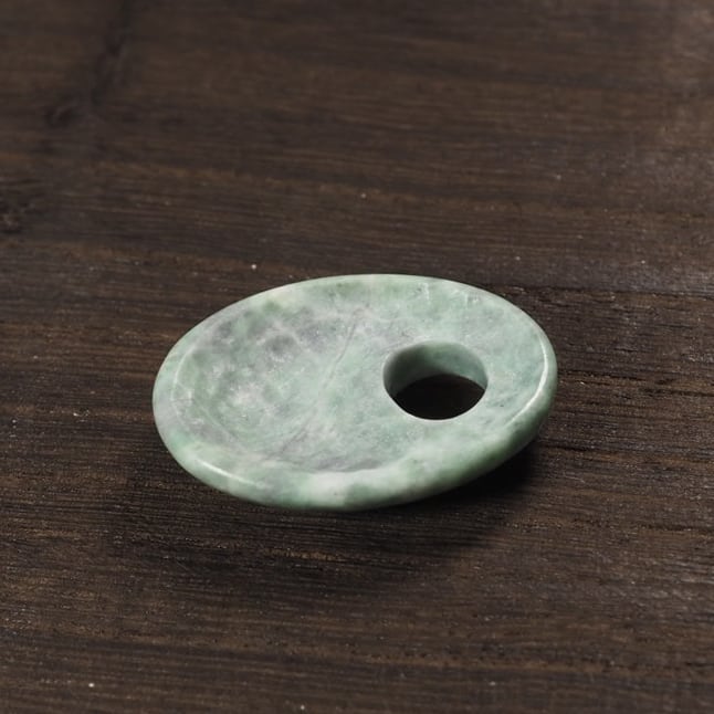 糸魚川翡翠 金山谷 わっか 垂飾 ペンダントトップ 8.9g Itoigawa